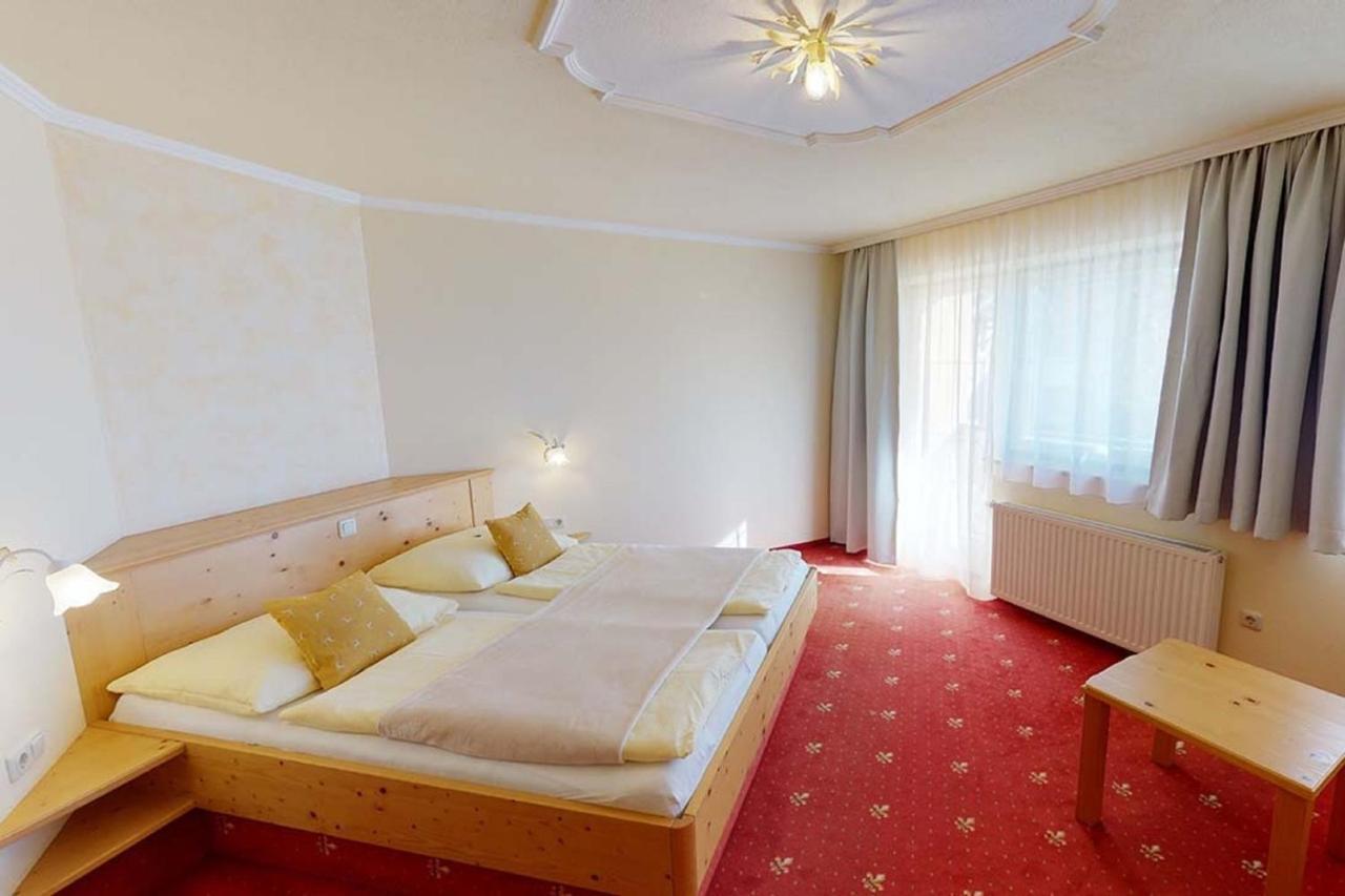 Voralpenhotel Schmoller St. Georgen im Attergau Zewnętrze zdjęcie